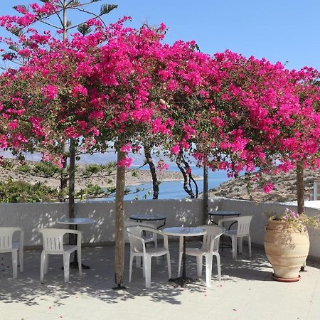 Anna'S Place Rooms Irakleia  Bagian luar foto