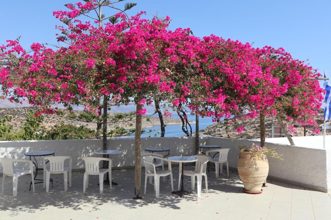 Anna'S Place Rooms Irakleia  Bagian luar foto