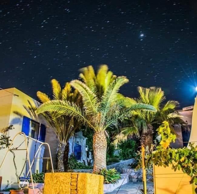 Anna'S Place Rooms Irakleia  Bagian luar foto