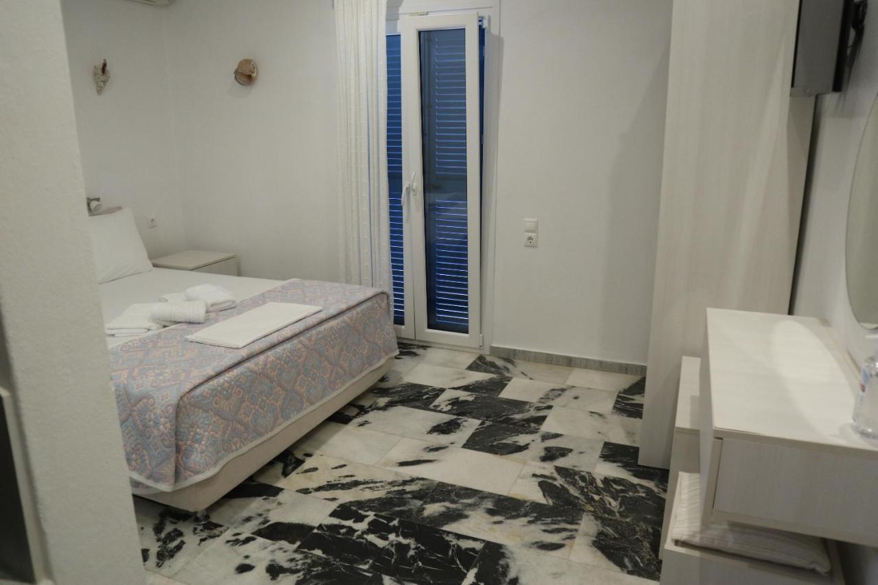 Anna'S Place Rooms Irakleia  Bagian luar foto