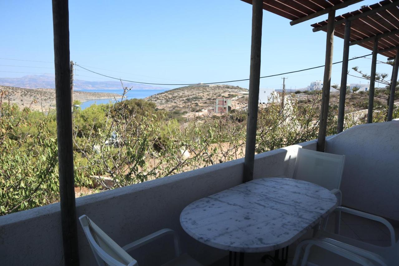 Anna'S Place Rooms Irakleia  Bagian luar foto