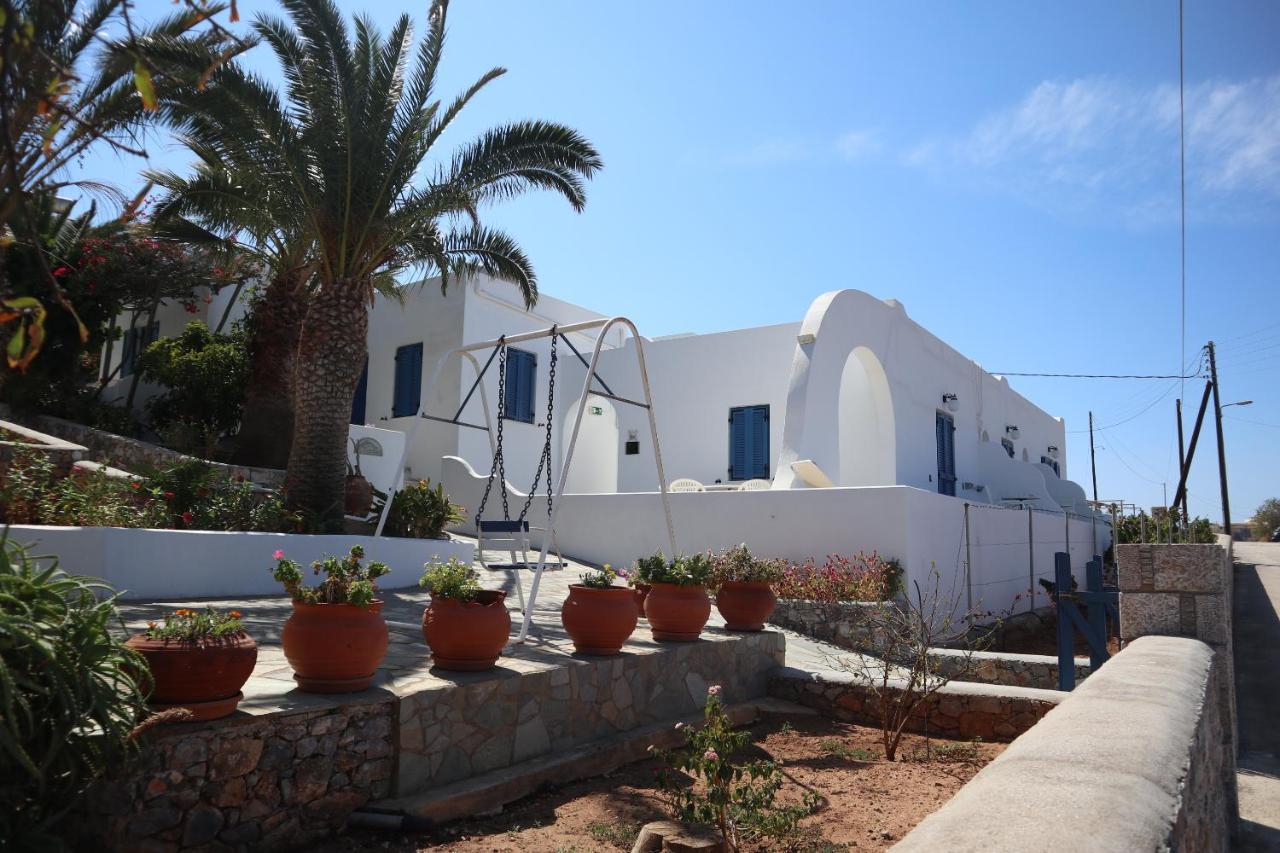 Anna'S Place Rooms Irakleia  Bagian luar foto