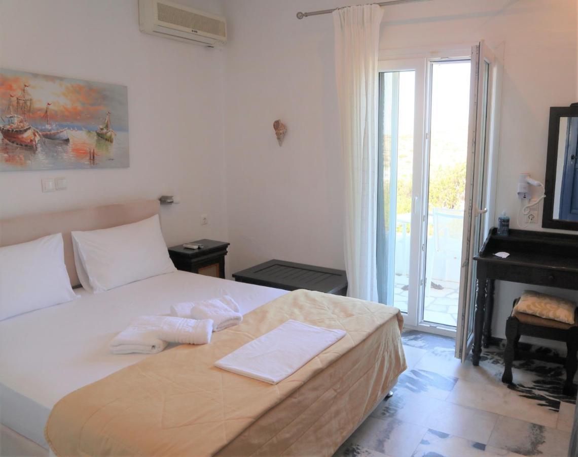 Anna'S Place Rooms Irakleia  Bagian luar foto