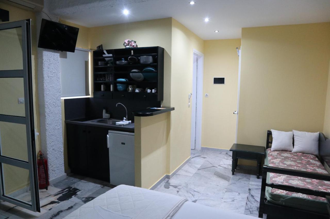 Anna'S Place Rooms Irakleia  Bagian luar foto