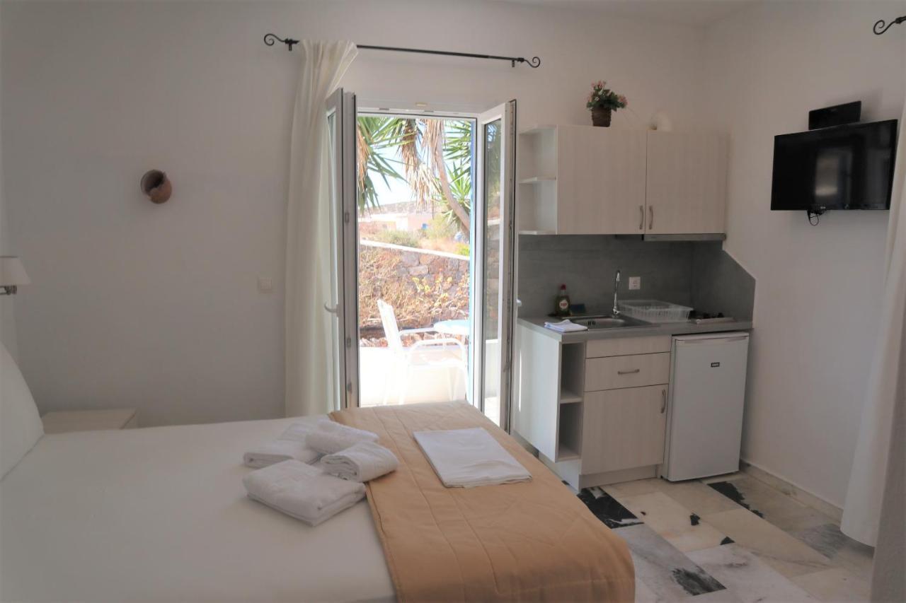 Anna'S Place Rooms Irakleia  Bagian luar foto