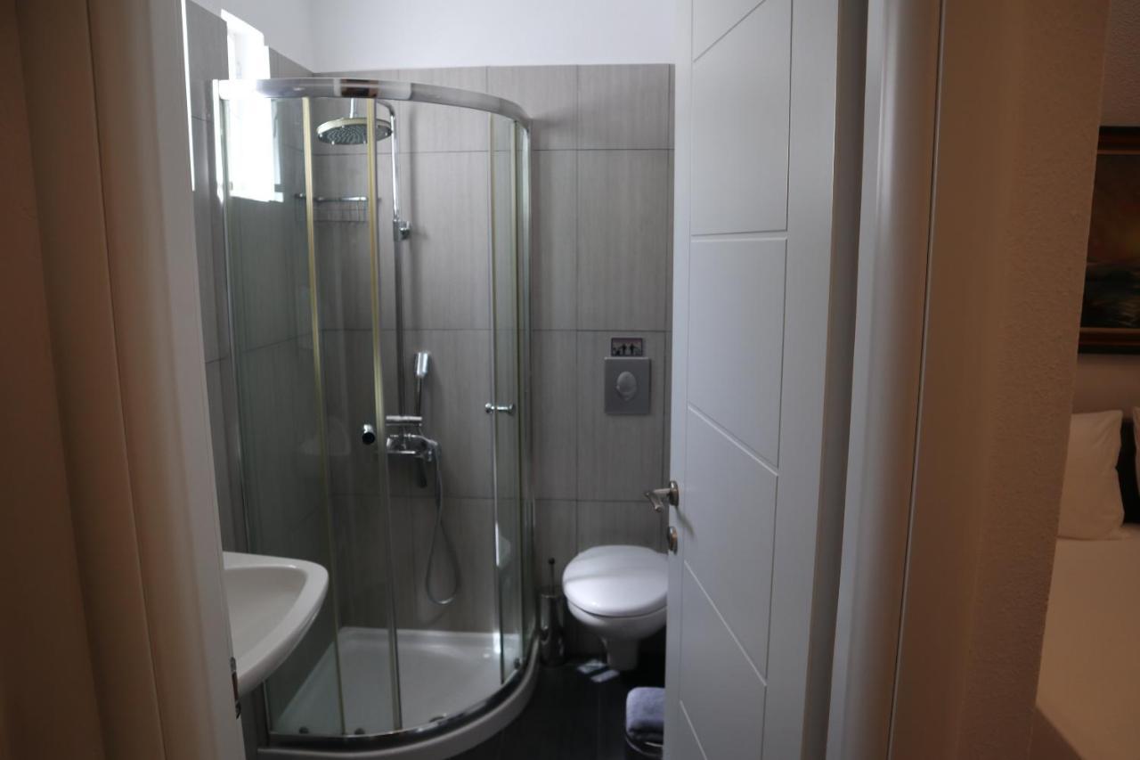 Anna'S Place Rooms Irakleia  Bagian luar foto