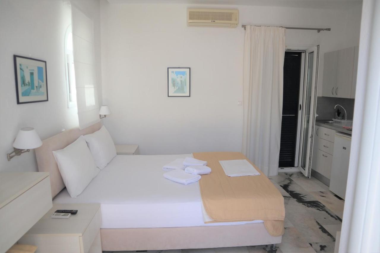 Anna'S Place Rooms Irakleia  Bagian luar foto