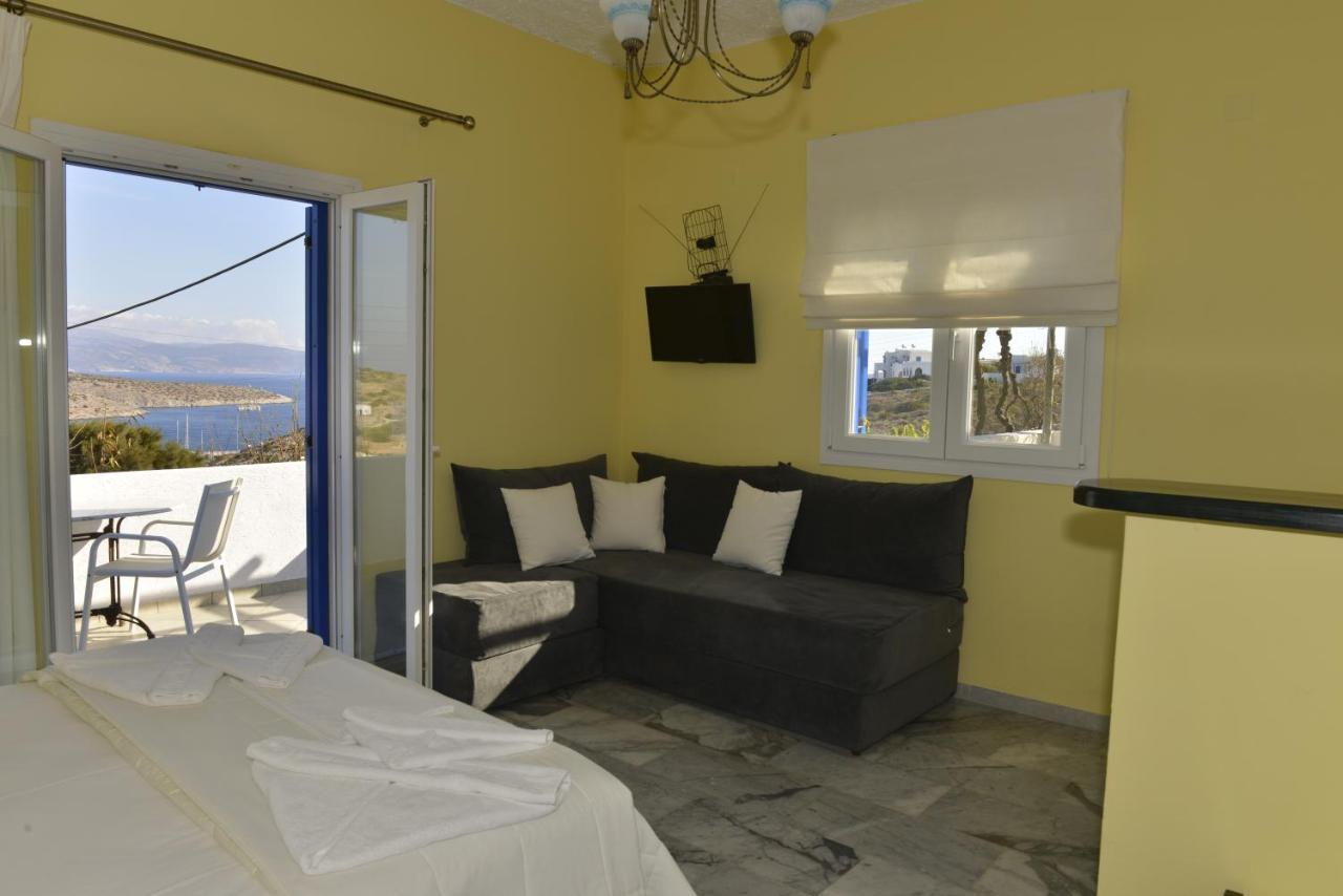 Anna'S Place Rooms Irakleia  Bagian luar foto