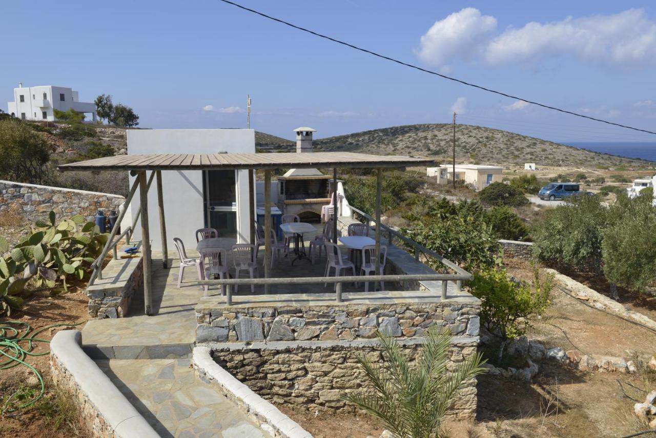 Anna'S Place Rooms Irakleia  Bagian luar foto