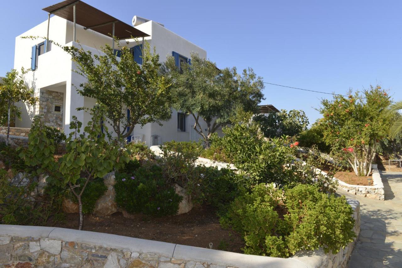 Anna'S Place Rooms Irakleia  Bagian luar foto